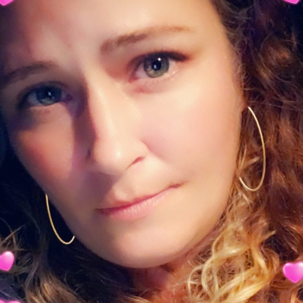 Meet your Posher, Carla